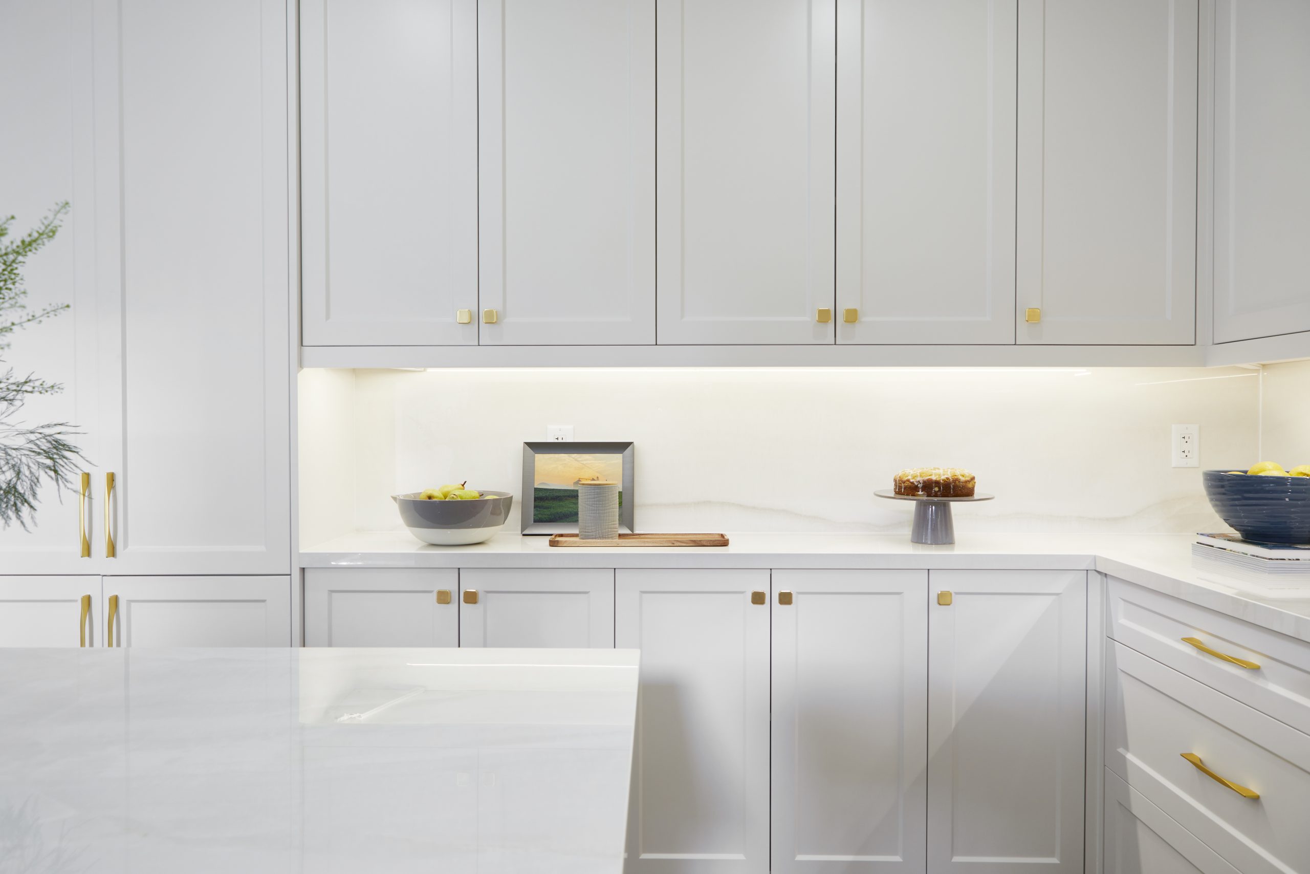 How much do custom kitchen cabinets cost in Toronto