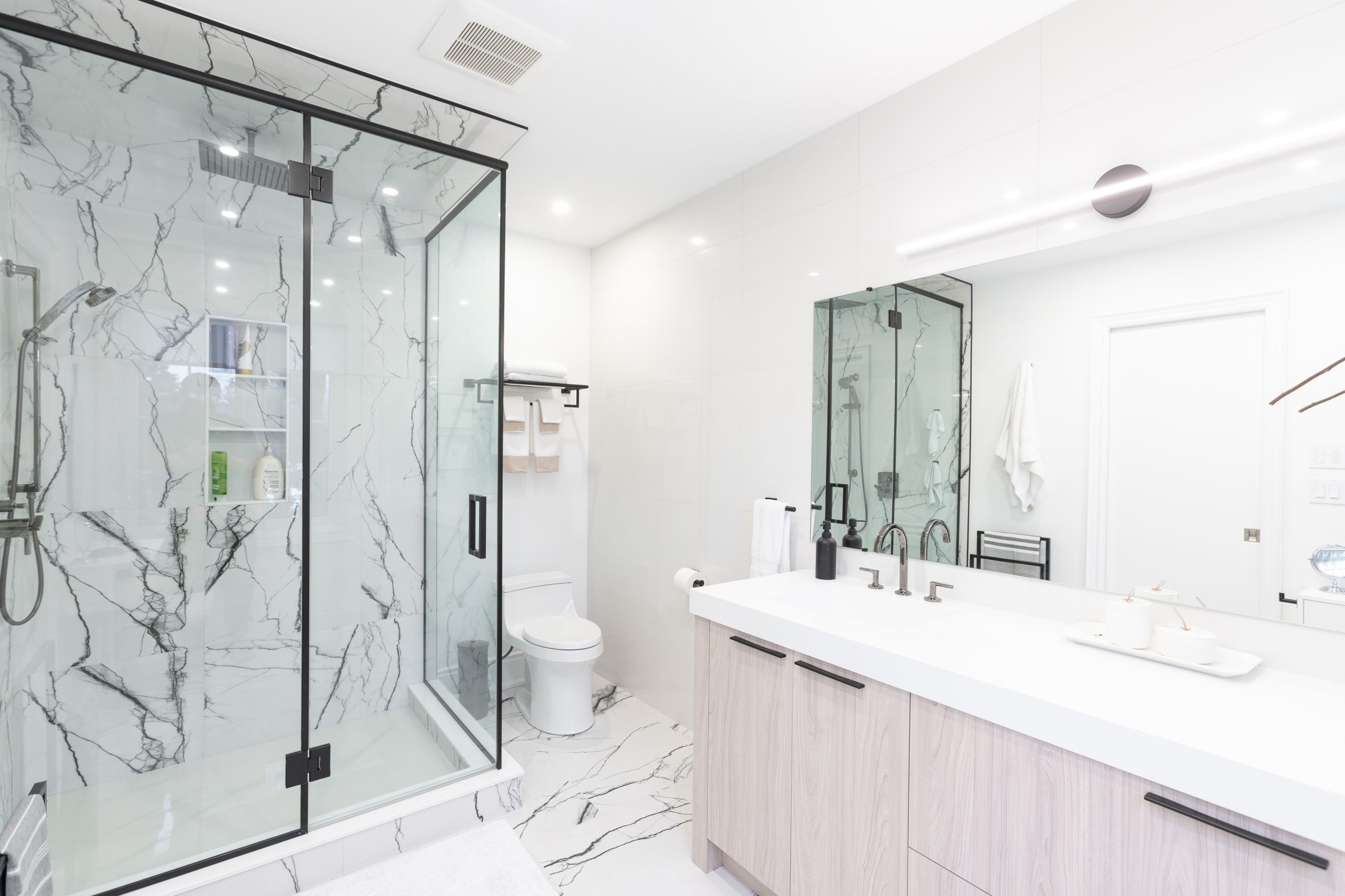Lloyd Manor custom cabinetry by Forma Fine Cabinetry